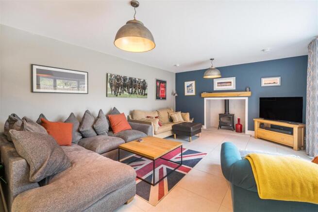 15a Brackley Road, Silverstone