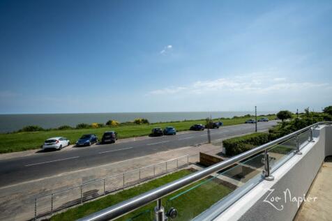 Frinton on Sea - 2 bedroom apartment for sale