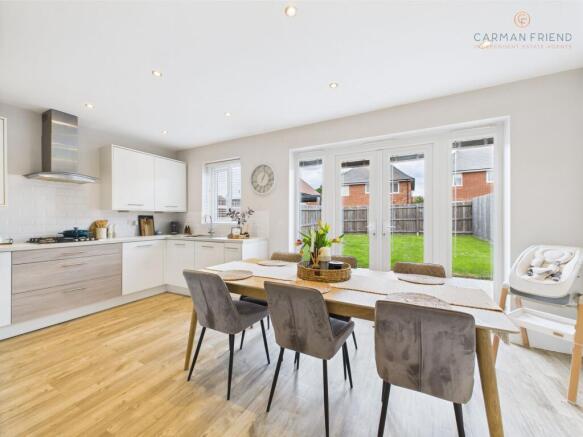 Kitchen/Dining room