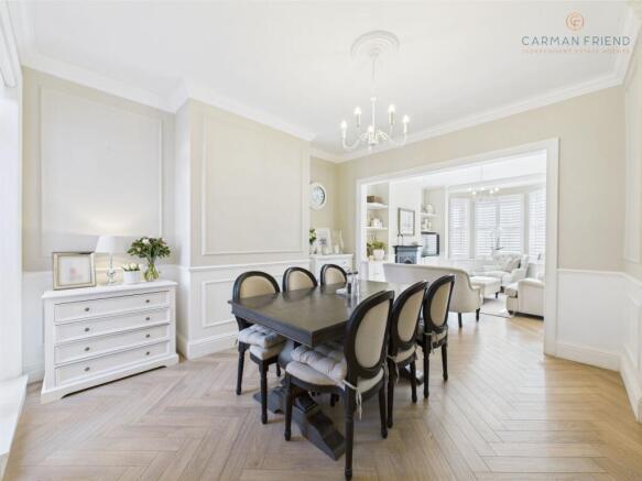 Lounge/Dining Room
