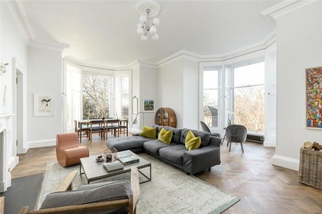 Sitting/Dining Room