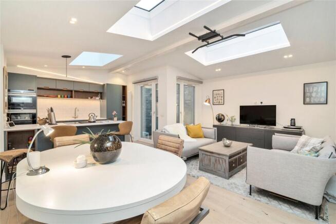 Sitting Room/Kitchen