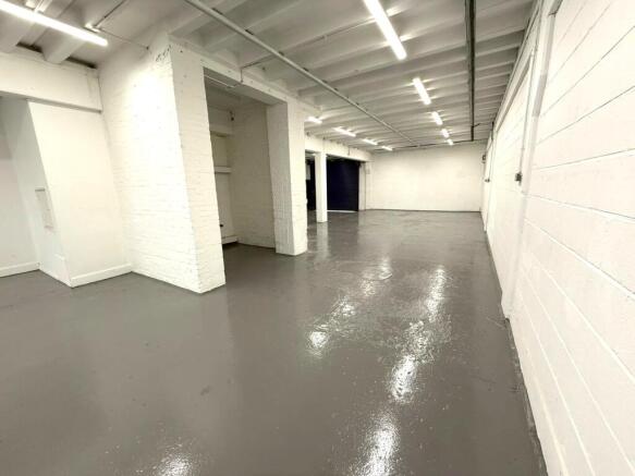 WhatsApp Image 2024-11-12 at 13.52.08_09940331