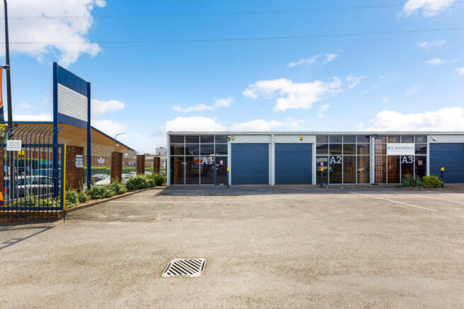 97282_Unit-A2-The-Connaught-Business-Centre-22-Willow (3)_low