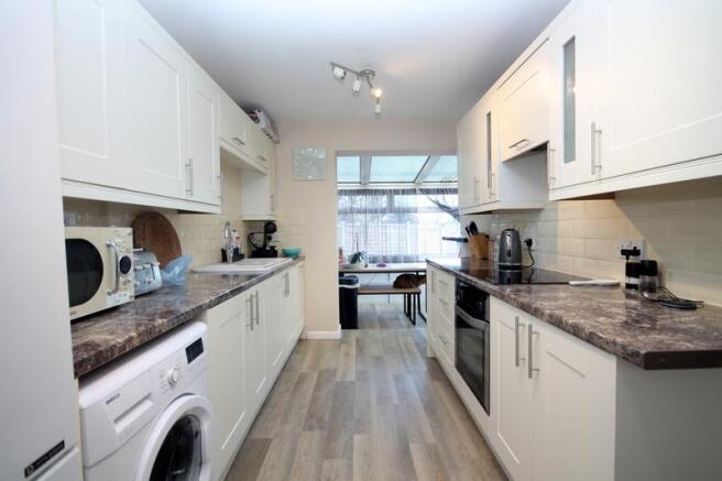 c kitchen.JPG