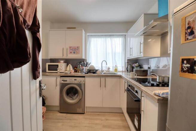 kitchen 1.jpg