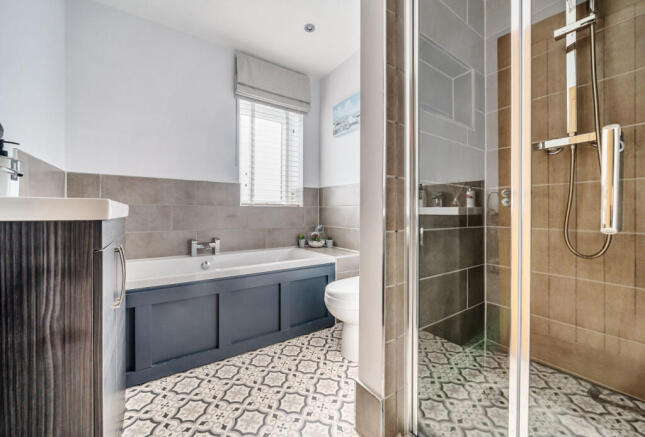 En-Suite 1