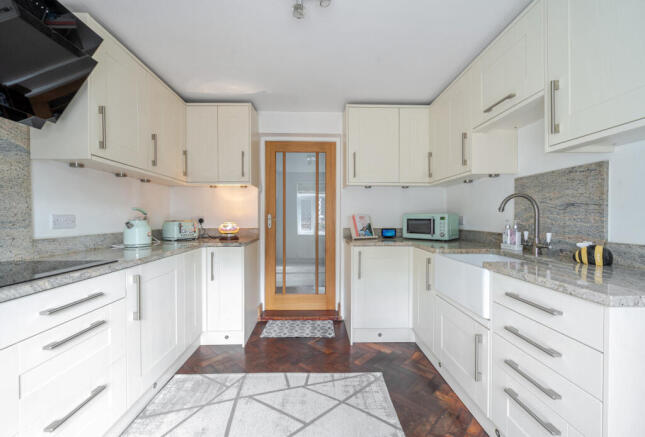 1289200-9-683982f...