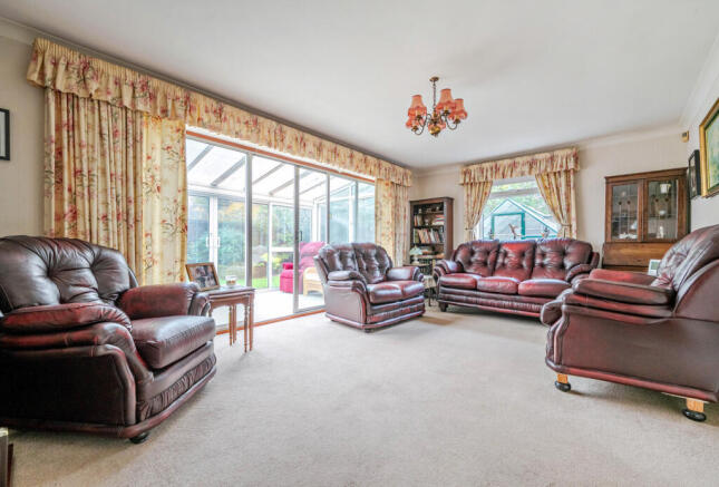 1377070-12-6911de...