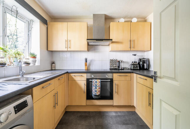 1333210-7-688ba9d...