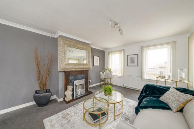 25 Whitefield Crescent-01.jpg