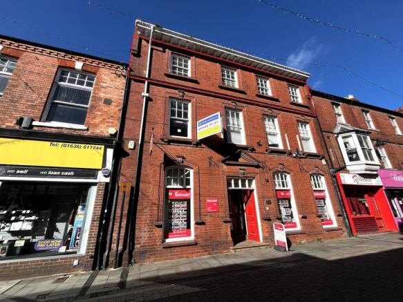 IMG_4040  EXTERNAL 1with red outline.jpg