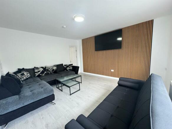 WhatsApp Image 2024-07-16 at 17.20.37_233a9c80.jpg