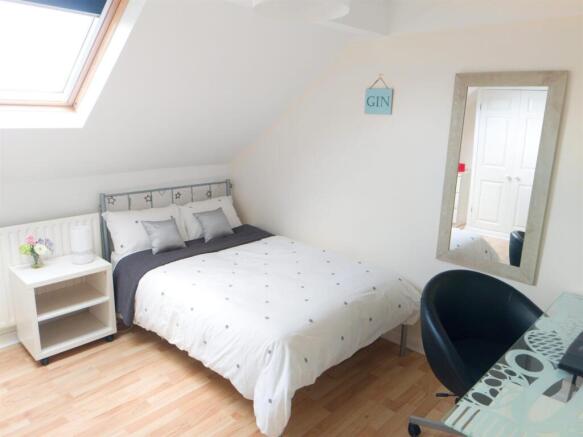Bedroom 3.4.jpg