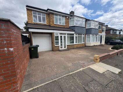 Kenton Avenue, Gosforth