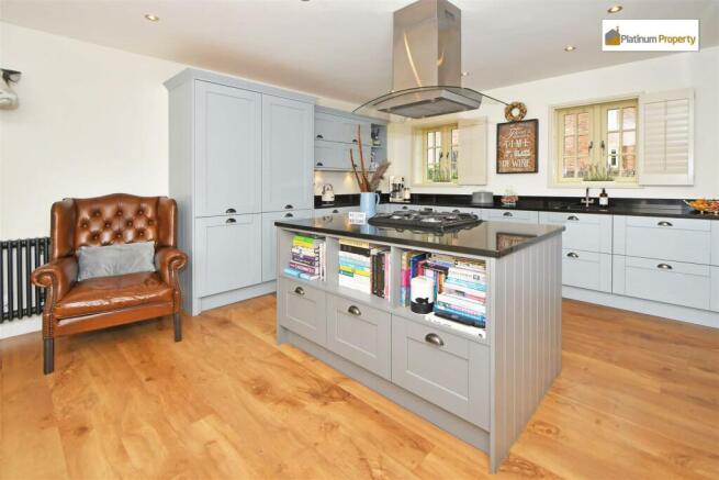 BREAKFAST KITCHEN