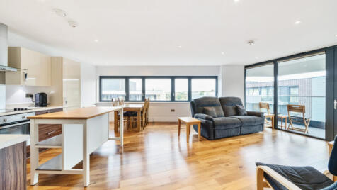 Lambarde Square, Greenwich, SE10 9GF