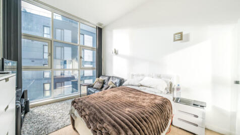 Roden St, Ilford, IG1 2AQ