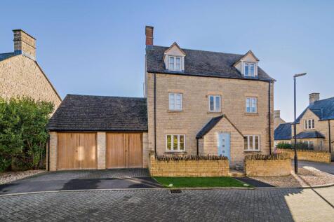 Beecham Close, Cirencester, Gloucestershire, GL7