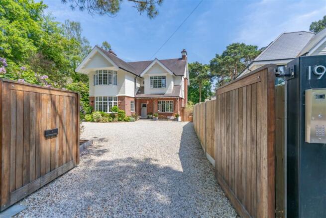 19 Canford Cliffs Road