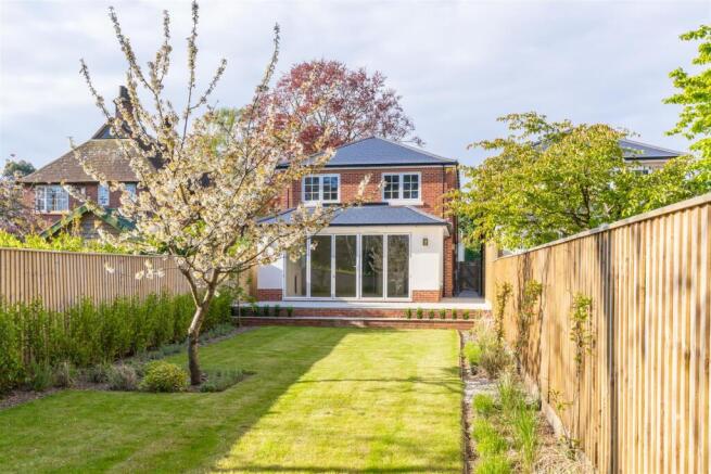 22 Clifton Road