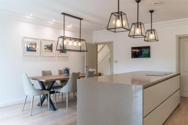 Kitchen/Dining
