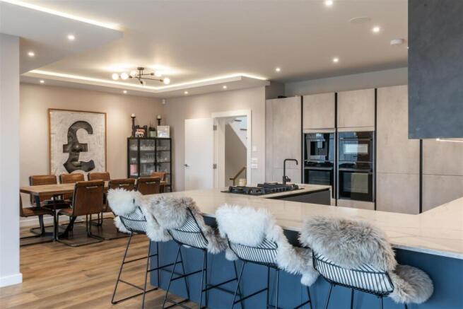 Kitchen/Dining