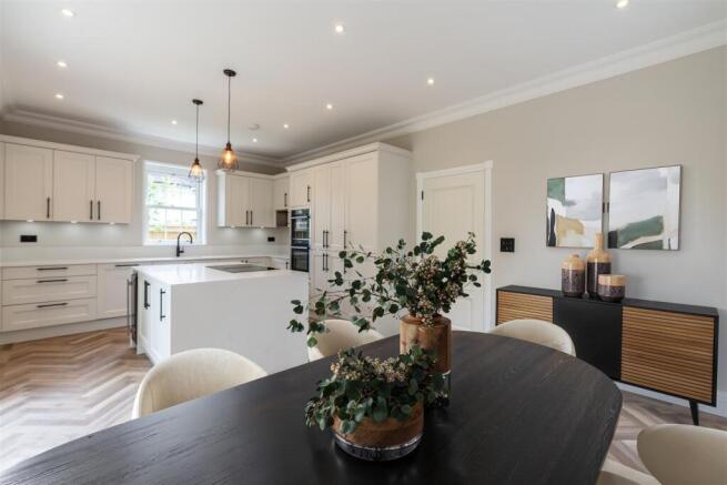 Kitchen/Dining