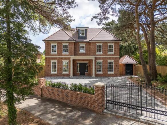 88 Glenferness Avenue