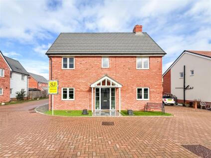 Oak Crescent, Burnham-On-Crouch