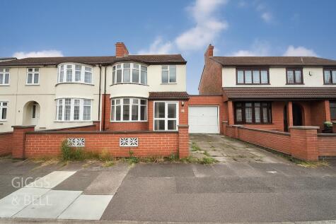 High Mead, Luton, Bedfordshire, LU3