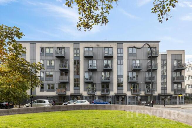 Flat 13, Hollyfield, Pooles Park N4 3FG-12.jpg