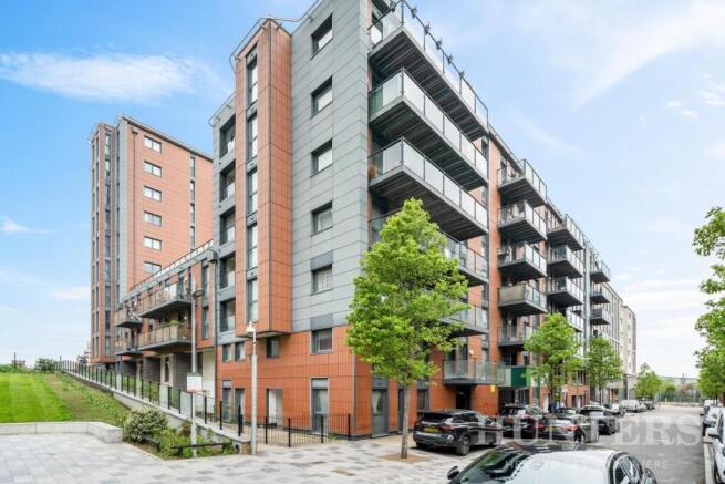 Flat 101, De Havilland Lebus Street N17 9FN-12.jpg