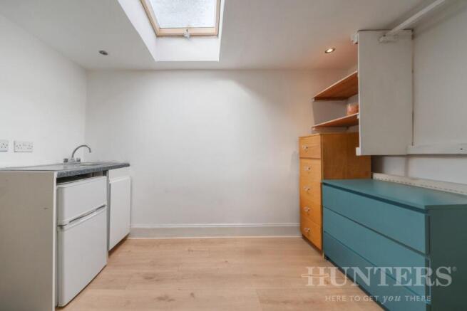 Studio 7, 104 Uxbridge Road W12 8LR-6.jpg