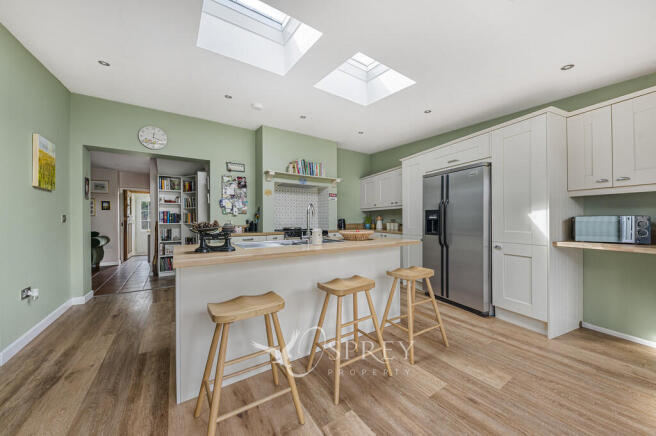 Kitchen/Breakfast...