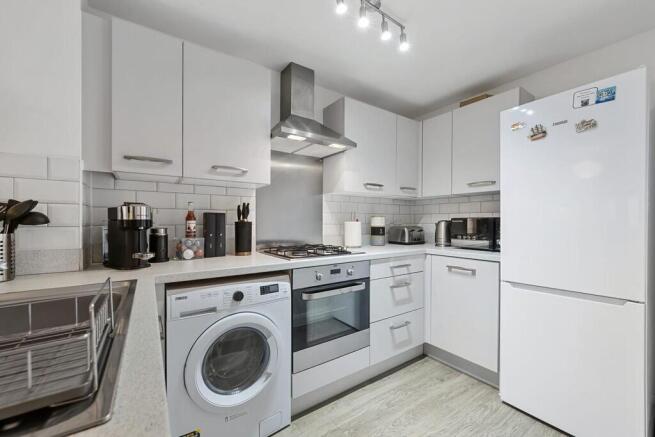 64ef44b1-c4d2-409...