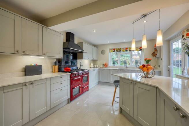 Kitchen/Breakfast Room