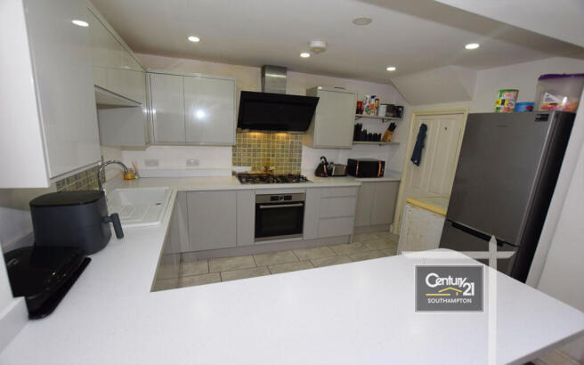 KITCHEN | PIC 2