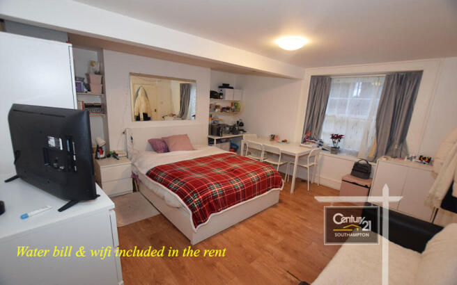 LIVING SPACE | PIC 2