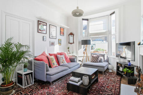 Denmark Street, London, N17