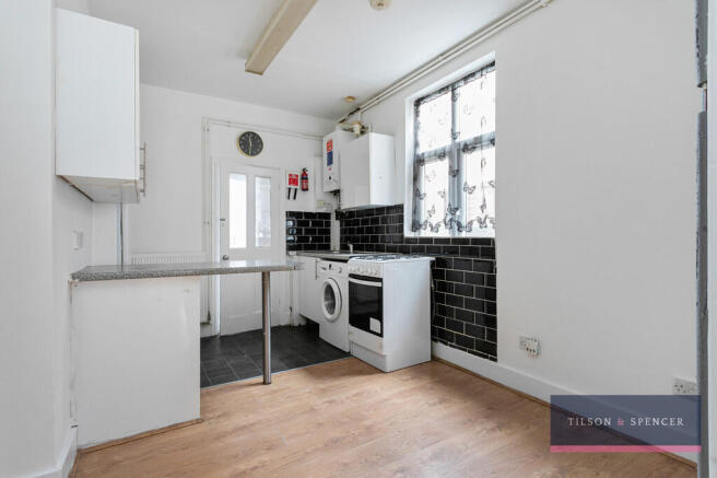 Kitchen dining ar...