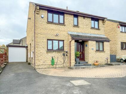 Moor Close, Beaumont Park, Huddersfield, HD4