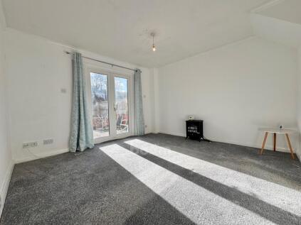 38 McMillan Crescent, Beith