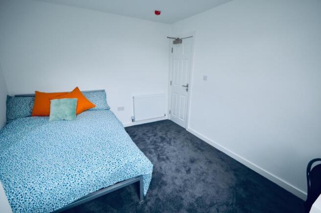 4 Bedroom House To Rent In 18 Banner Street L15