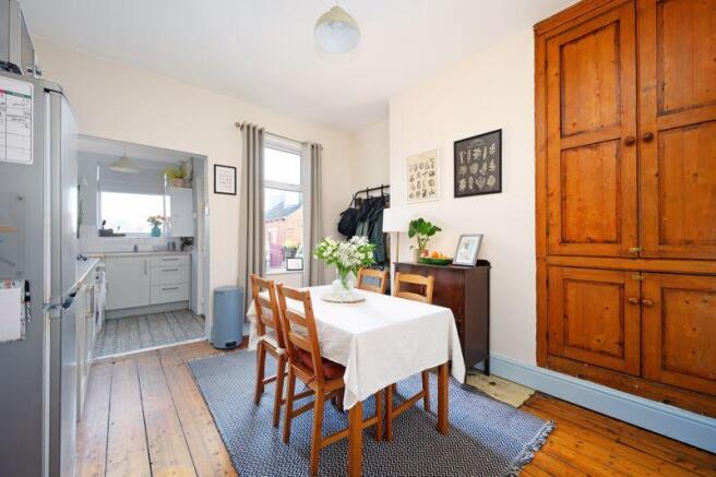 Dining into Kitchen