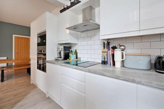 White Gloss Units
