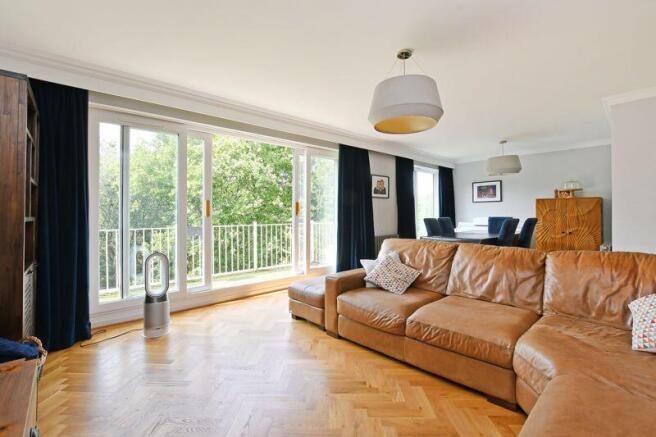 Living / Dining 