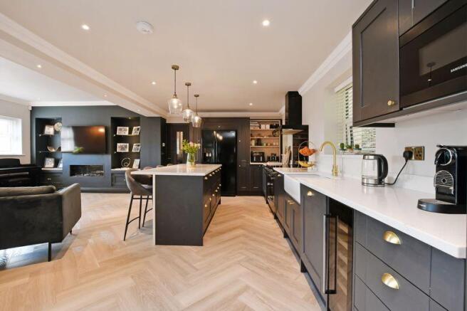 Open Plan Dining / Kitchen / Living