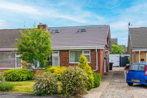 Isebrook Court, Burton Latimer