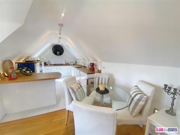 Kitchen diner